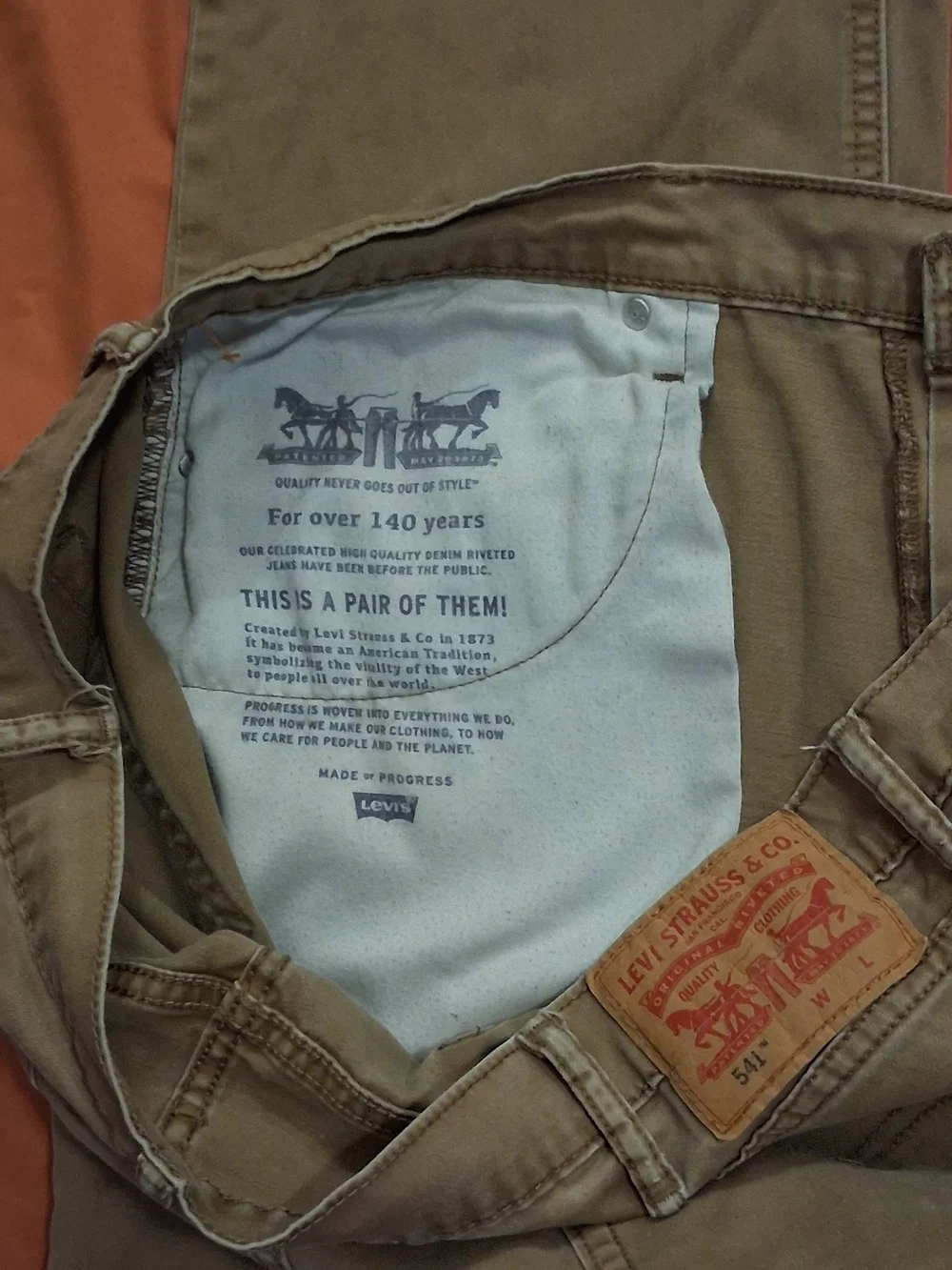 Levi's Relaxed Fit Jeans in Khaki Tan